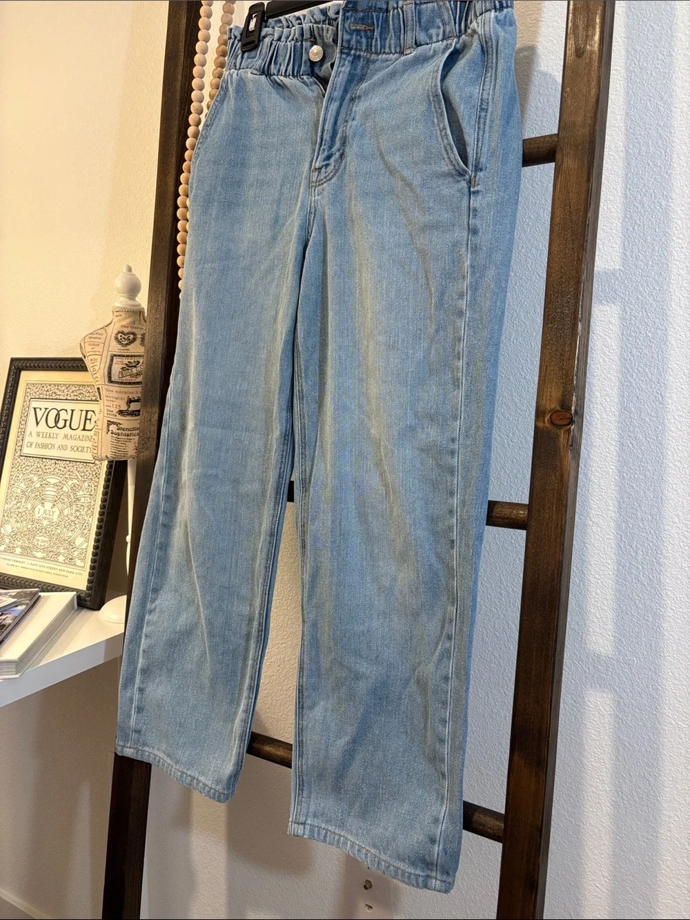 American Eagle Outfitters Light Blue Elastic Waist Jeans - Picture 4 of 9
